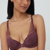 Дуже красивий мереживний бюстгальтер 85д