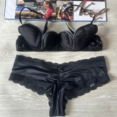 Открытый чорний бюстгальтер 80b і труси