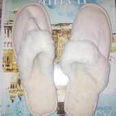 Шкіряні тапочки на овчині . Розмір 39 терміновий розпродаж - не упустіть