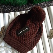 Женская новая шапка шоколадного цвета