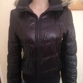 УтУтеплена коротка куртка з капюшоном р. S