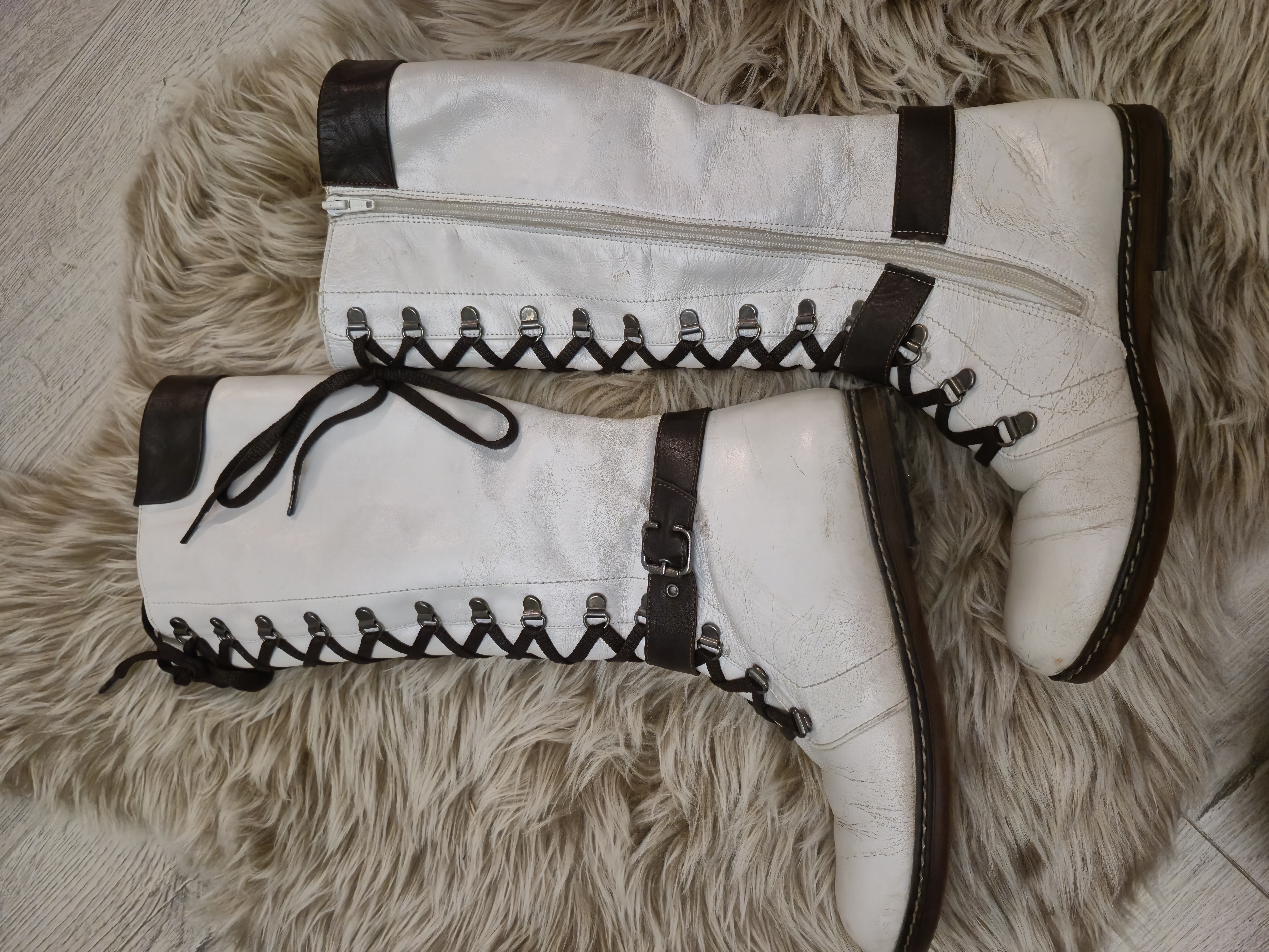 Чоботи із натуральної шкіри з натуральним хутром всередині