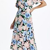 Стильна міді сукня в квітчастий принт, М