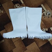 Гумові чоботи.