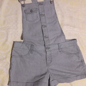 Стильний комбінезон шортами