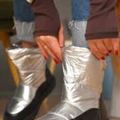 Дутики жіночі на хутрі чорно-сірого кольору