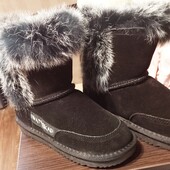 Натуральний замш та кролик. Підліткові зимові чобітки уггі з хутряною опушкою • Натуральний замш