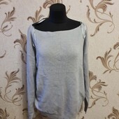Класна кофтинка - джемпер , мілка вʼязка . Є нюанс