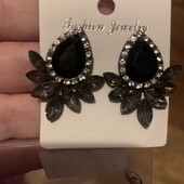 Стильні гарні сережки
