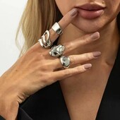 Набір каблучок 4 шт, різна форма, м'ятий метал, розмір 17, 18