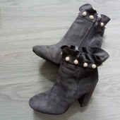 Розпродаж!!! Брендовые новые красивые полусапожки из эко-замши р.37 на ножку 24см.