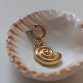 Підвіска, кулон мушля, равлик на карабіні, медзолото