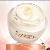 Омолоджуючий крем з муцином равлика