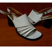 Стильненькие босоножки