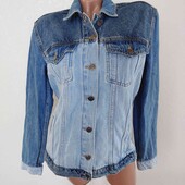 Джинсова куртка розмір S