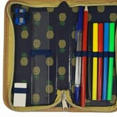 Розпродаж! Пенал з аксесуарами Польща