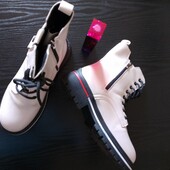 Жіночі чобітки