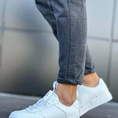 Стильні базові кросівки/кеди.Дуже зручні. р.37,38 маломір