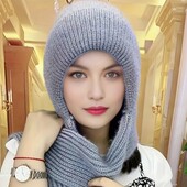 Тепла зимова шапка сірого кольору