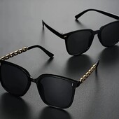 Дві пари окулярів нові