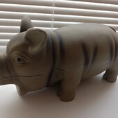 Гумова свинка.Хрюкає.