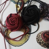 Набір пара чорна, біла, квітка, троянда, бутон, на довгому шнурку, мотузці, чокер, оздоба