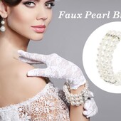 Милый, нежный , винтажный, многорядный браслет из искусственного жемчуга со вставкой из стразов.