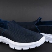 Кросівки чоловічі