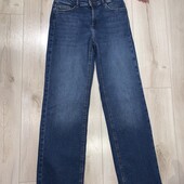 Ідеальний стан.Прямі джинси розмір 32.