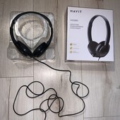 Навушники дротові накладні.