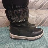 Зимові сапожки ідеальний Стан.овчина внутрі