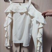 Блузка з відкритими плечима