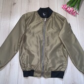 Стан ідеал.Куртка бомбер розмір S-M.