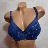 Класний бюстгальтер від triumph 70G