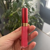 Помада тестер у яскраво рожевому кольорі