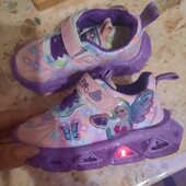 Кросівки,розмір 27,стелька 16 cм, при хотьбі світяться