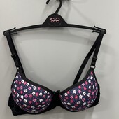 553. Бюстгальтер пушап 75В