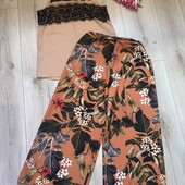 В ідеалі комплект розмір S.