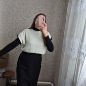 В'язана, тепла безрукавка, укорочена, без дефектів ❄️