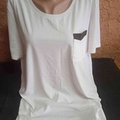 Фірмова біленька футболочка унісекс,розмір L/XL