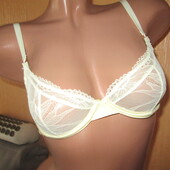 Бюстгальтер від Primark розм 32/70А