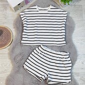 Зручний стильовий костюм ідеальний стан