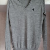 Брендовий сірий пуловер з вовни меріно