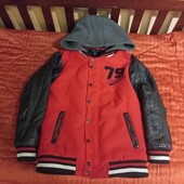 Крута курточка весняна