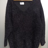 Нарядный свитер,новый.