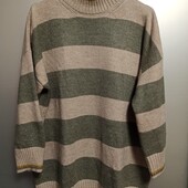 Свитер туника теплая вязаная.