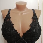 Новий! Шикарний! на кісточках George 34/75F Заміри в описі!