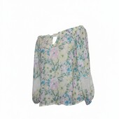 Ніжна тоненька блуза,відкриті плечі