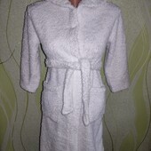Біленький халатик з переливом, гарний стан