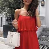 Фірмова міні сукня пліссе, М